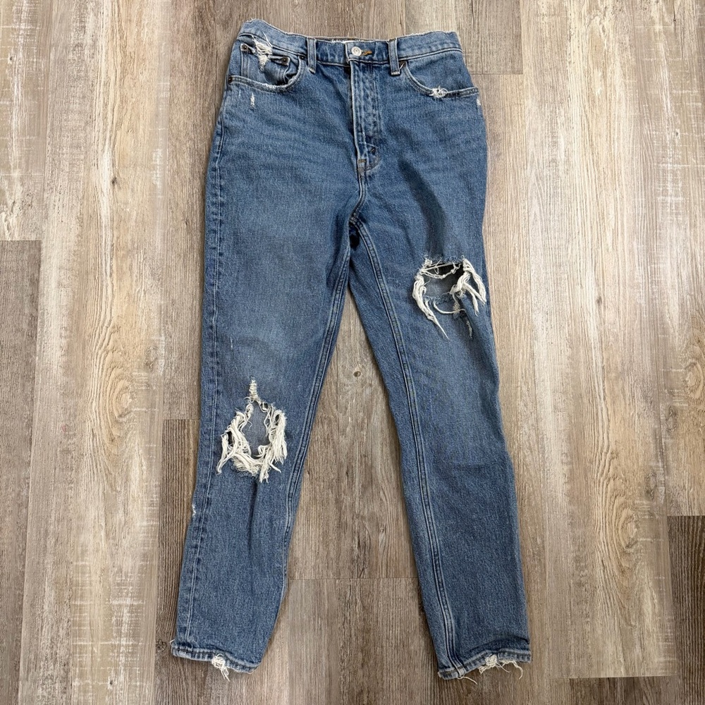 Abercrombie & Fitch Women’s The Mom High Rise Ripped Jeans-size 26/2R *like NEW*